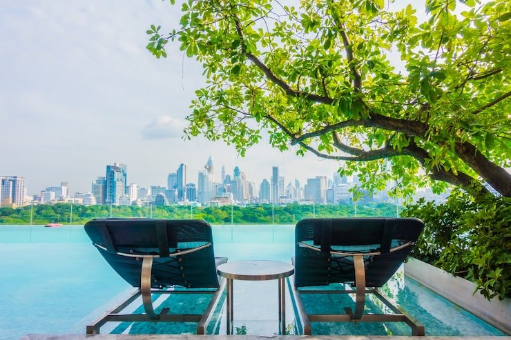 outdoor-swimming-pool_1203-2666